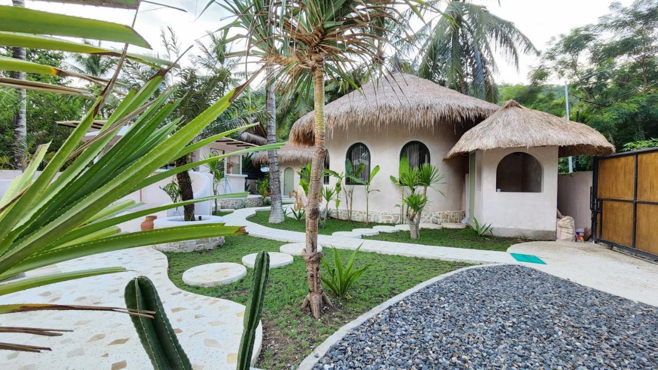 Tiu Oasis Lombok 호텔 Kuta  외부 사진