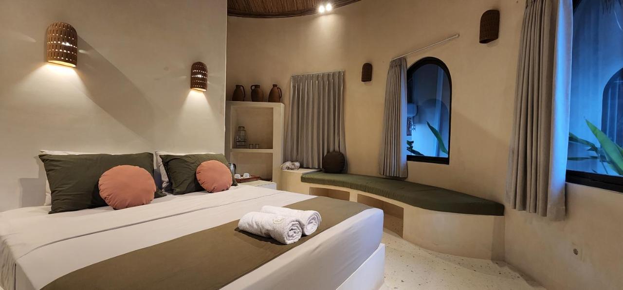 Tiu Oasis Lombok 호텔 Kuta  외부 사진