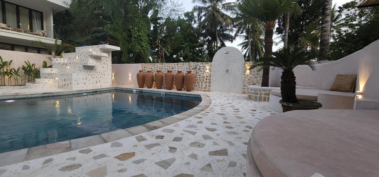 Tiu Oasis Lombok 호텔 Kuta  외부 사진