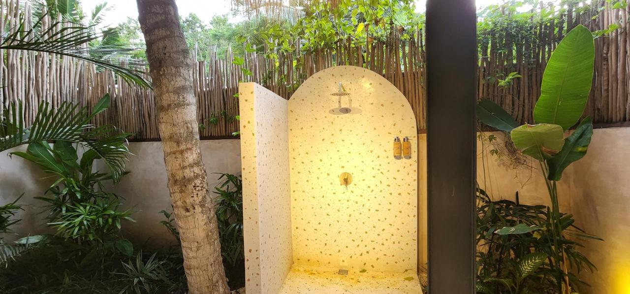 Tiu Oasis Lombok 호텔 Kuta  외부 사진